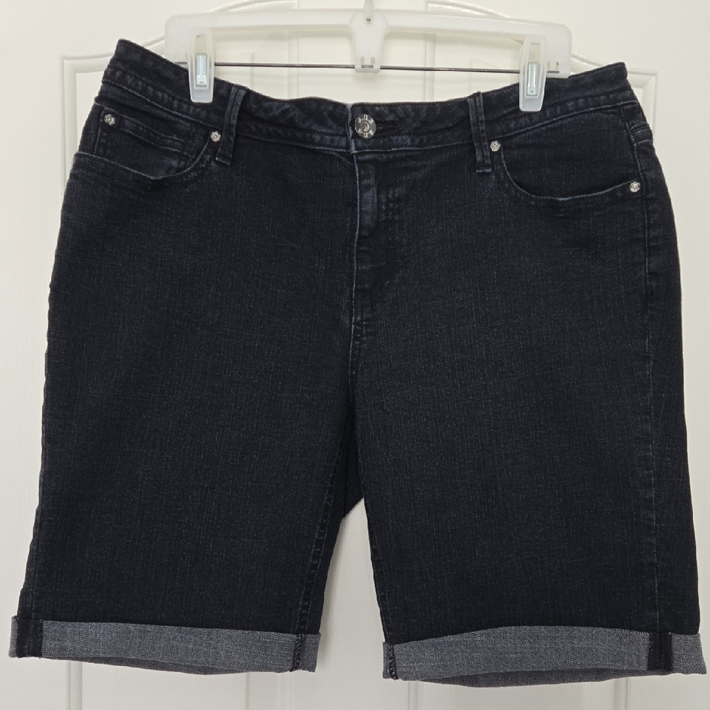 a.n.a Women’s Plus Size 16W Dark Wash Stretch Jean Shorts NWOT